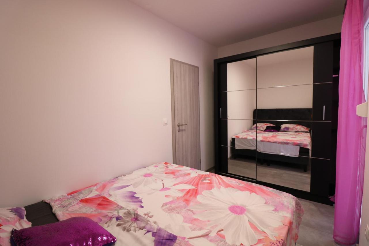 Klaudia Daire Pula Dış mekan fotoğraf
